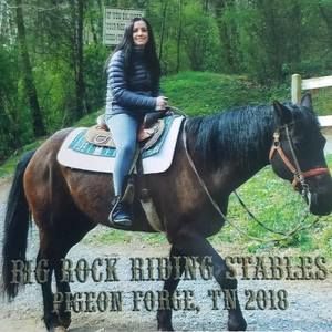 Meet your Posher, Sharifa